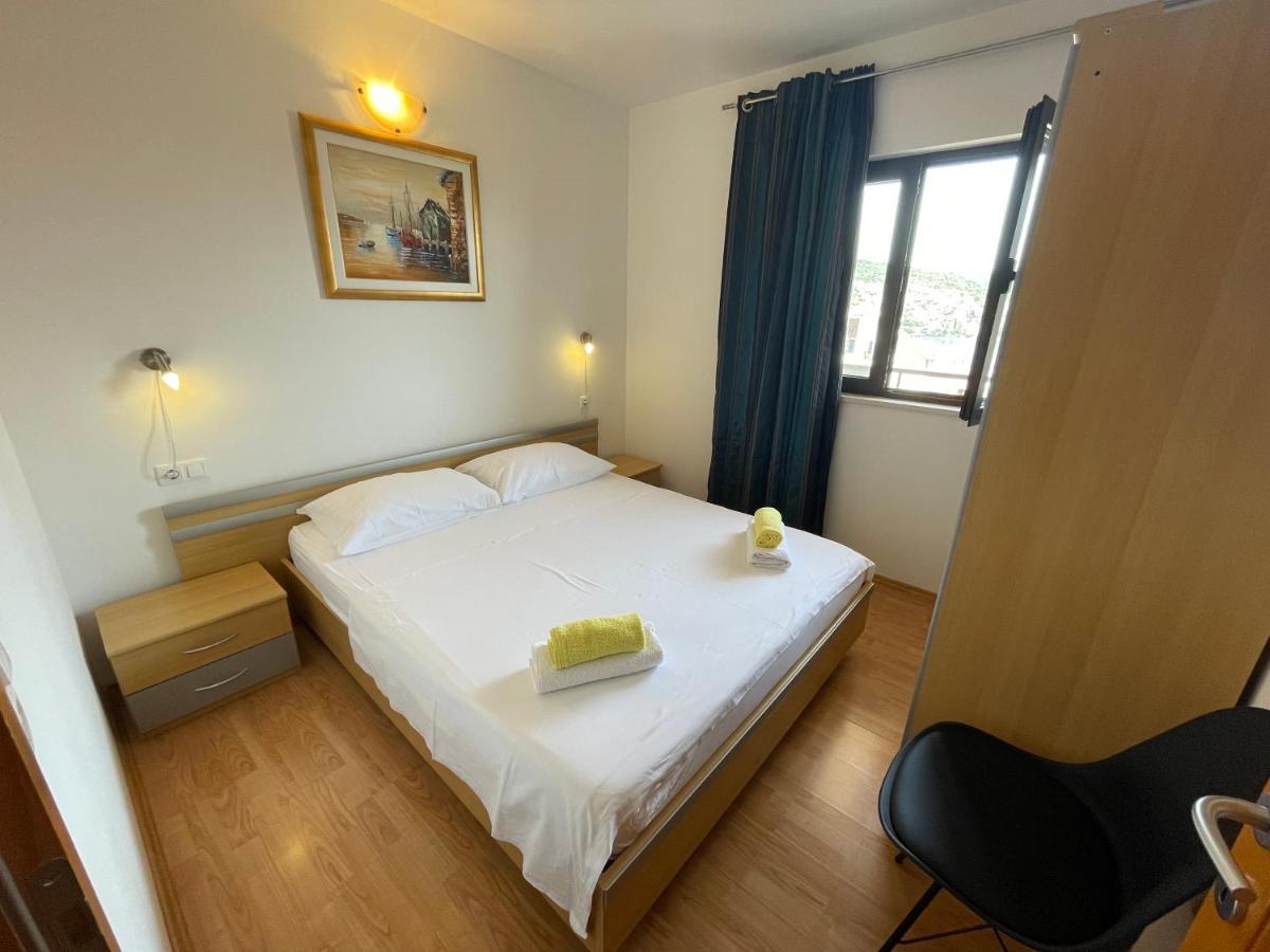 Apartment Jakasa Trogir Luaran gambar