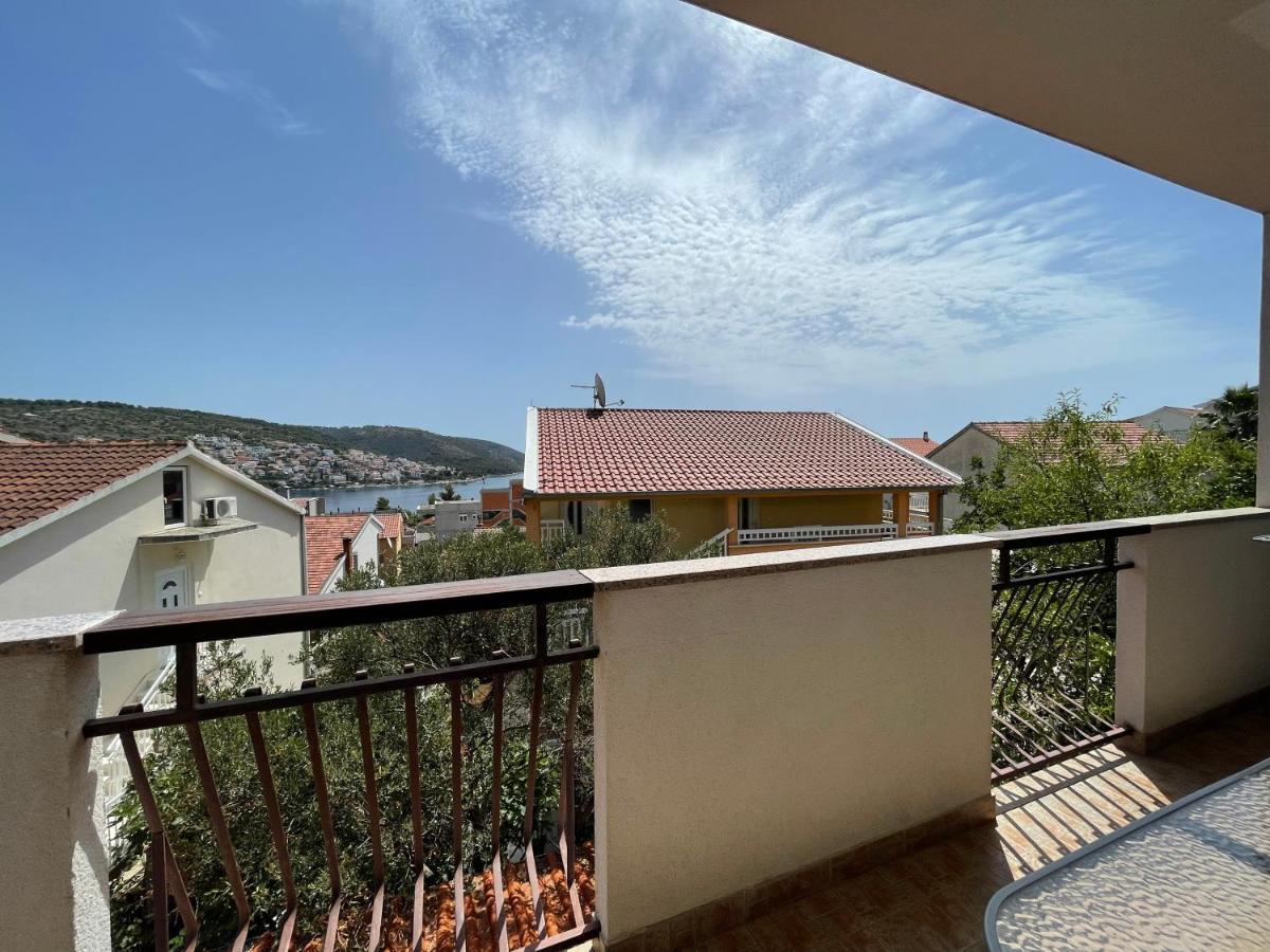 Apartment Jakasa Trogir Luaran gambar